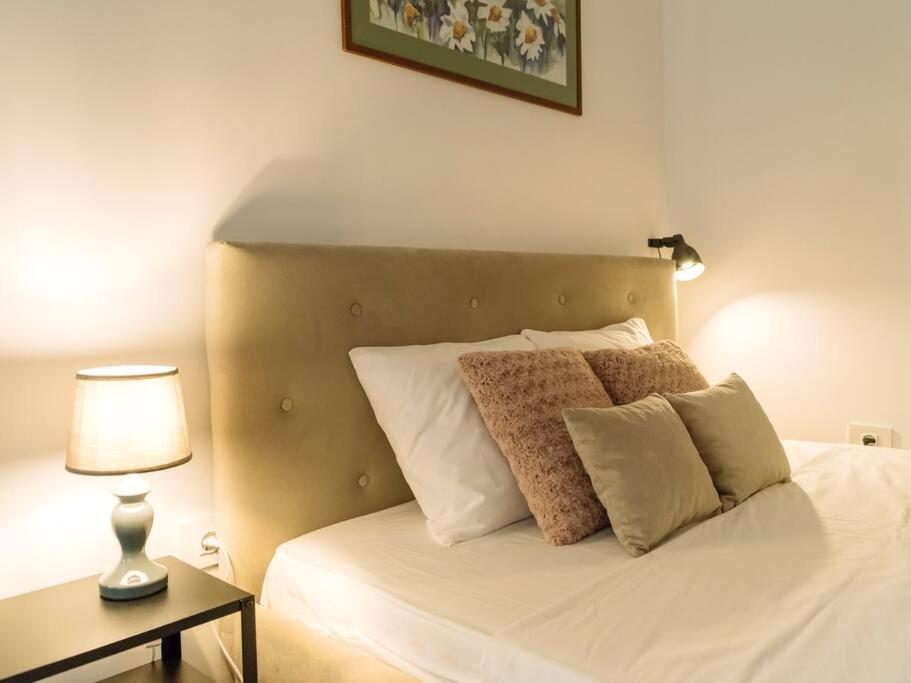 Cozy Studio Next To House Of Parliament Bucureşti Exterior foto