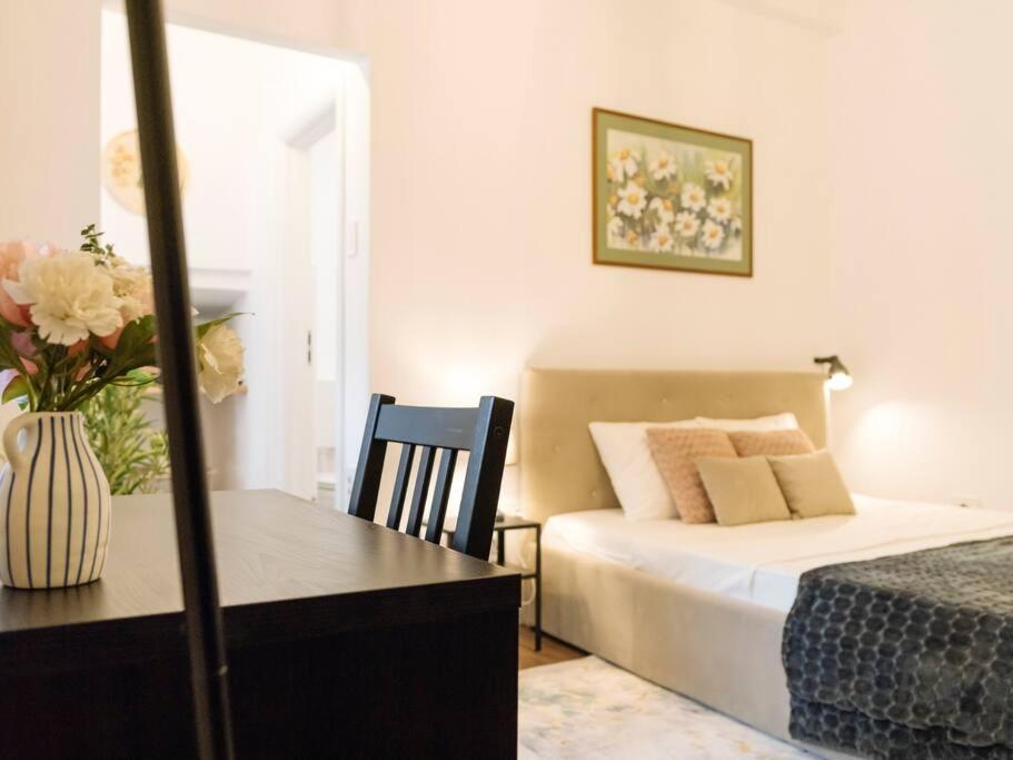 Cozy Studio Next To House Of Parliament Bucureşti Exterior foto